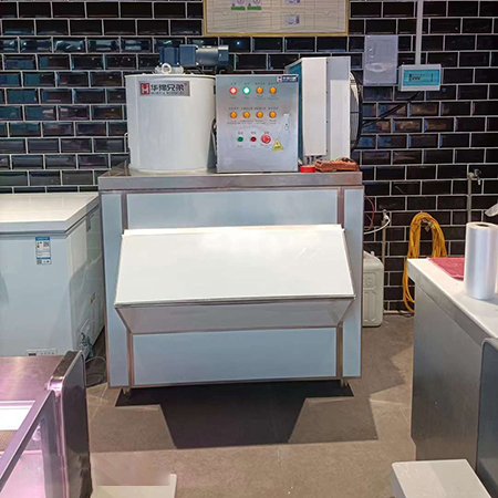 500公斤片冰機(jī)交付廣西某超市使用